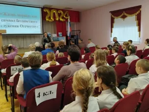 Новую книгу «Морское наследие кулебачан» представили педагогам и учащимся Натальинской средней школы